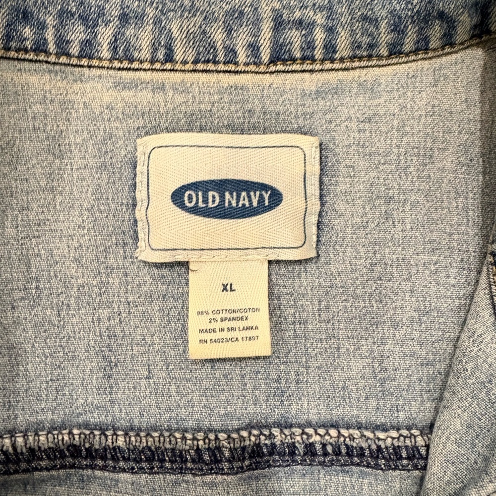 Old Navy Women’s XL Blue Denim Jean Jacket - Picture 2 of 3